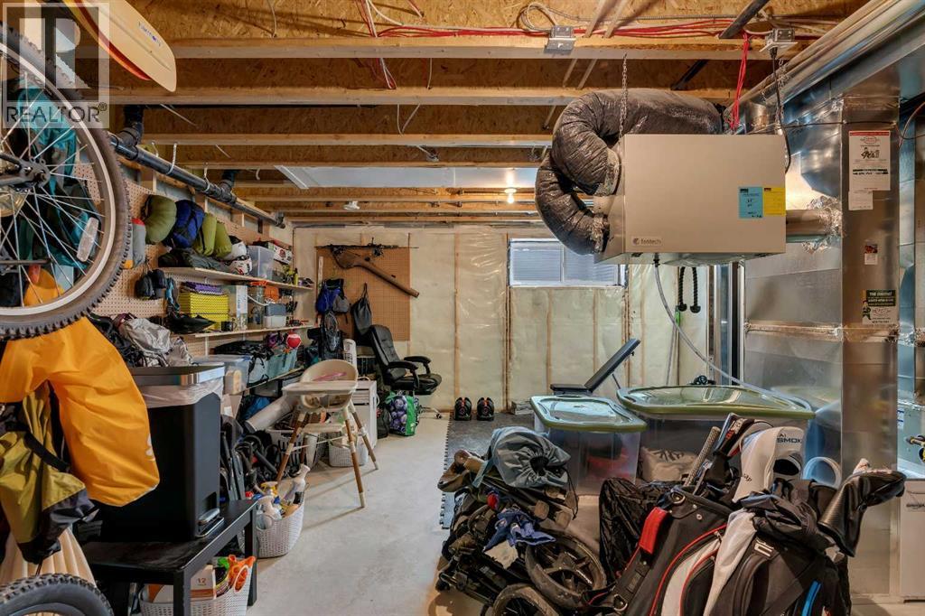 24 Carringvue Way NW, Calgary, Alberta  T3P 1K8 - Photo 34 - A2293180