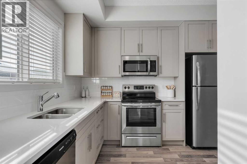 24 Carringvue Way NW, Calgary, Alberta  T3P 1K8 - Photo 12 - A2293180