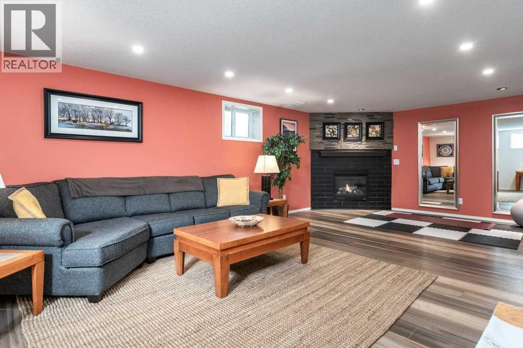 729 Riverside Drive Nw, High River, Alberta  T1V 1S3 - Photo 21 - A2298174