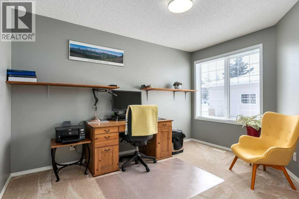 729 Riverside Drive Nw, High River, Alberta  T1V 1S3 - Photo 11 - A2298174