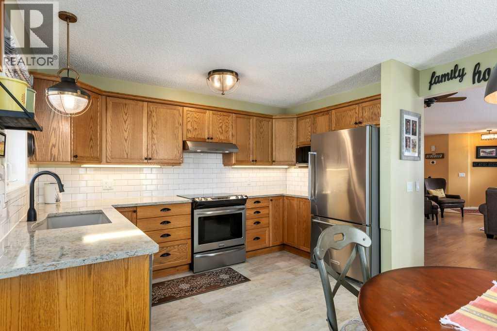 729 Riverside Drive Nw, High River, Alberta  T1V 1S3 - Photo 7 - A2298174