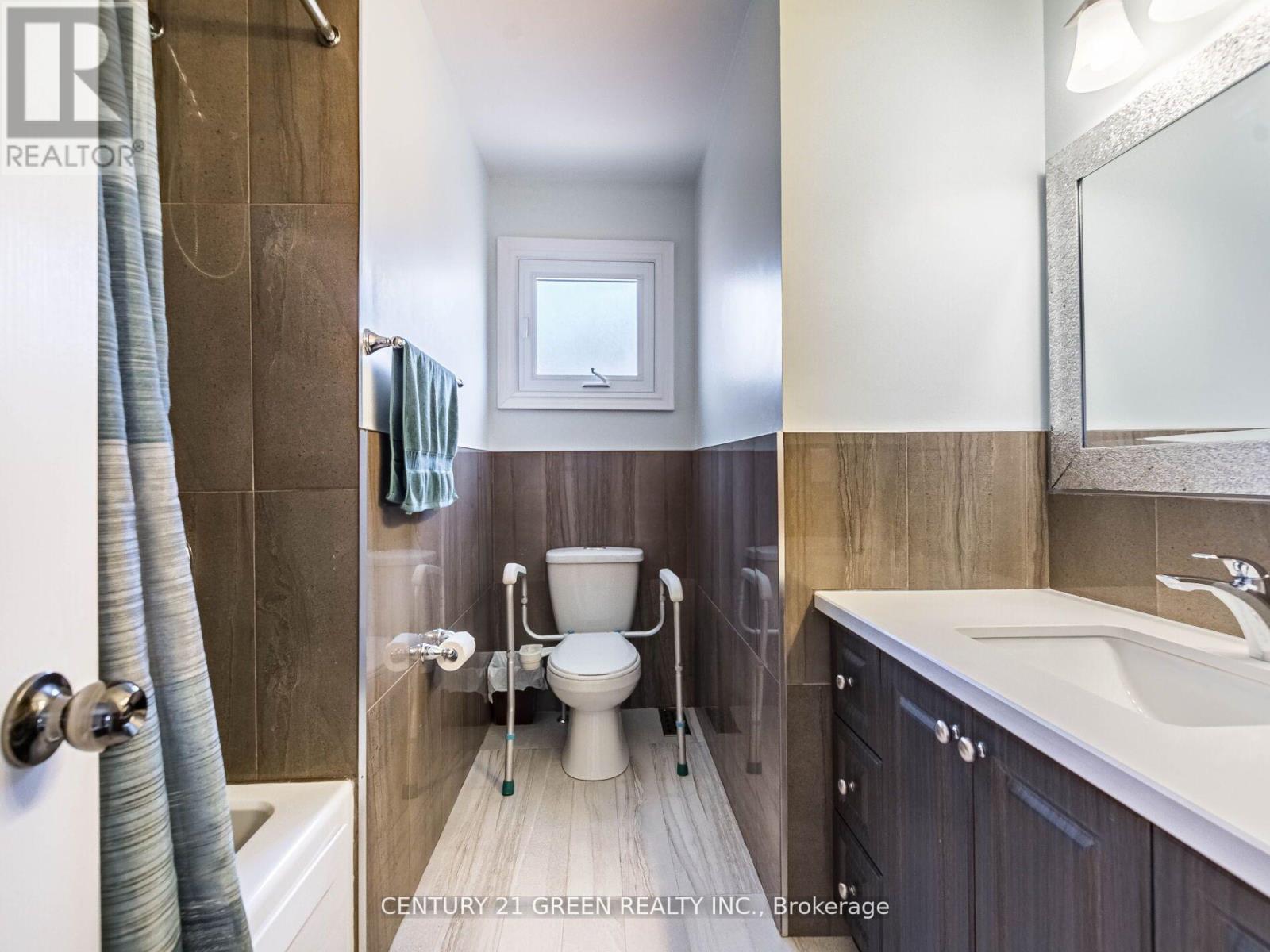 Main - 23 Major William Sharpe Drive, Brampton, Ontario  L6X 3J3 - Photo 23 - W12946800