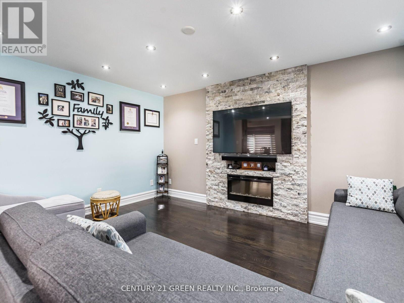 Main - 23 Major William Sharpe Drive, Brampton, Ontario  L6X 3J3 - Photo 8 - W12946800