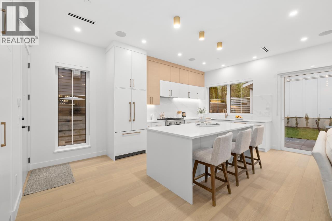 2 810 E 22nd Avenue, Vancouver, British Columbia  V5V 1V7 - Photo 11 - R3106208