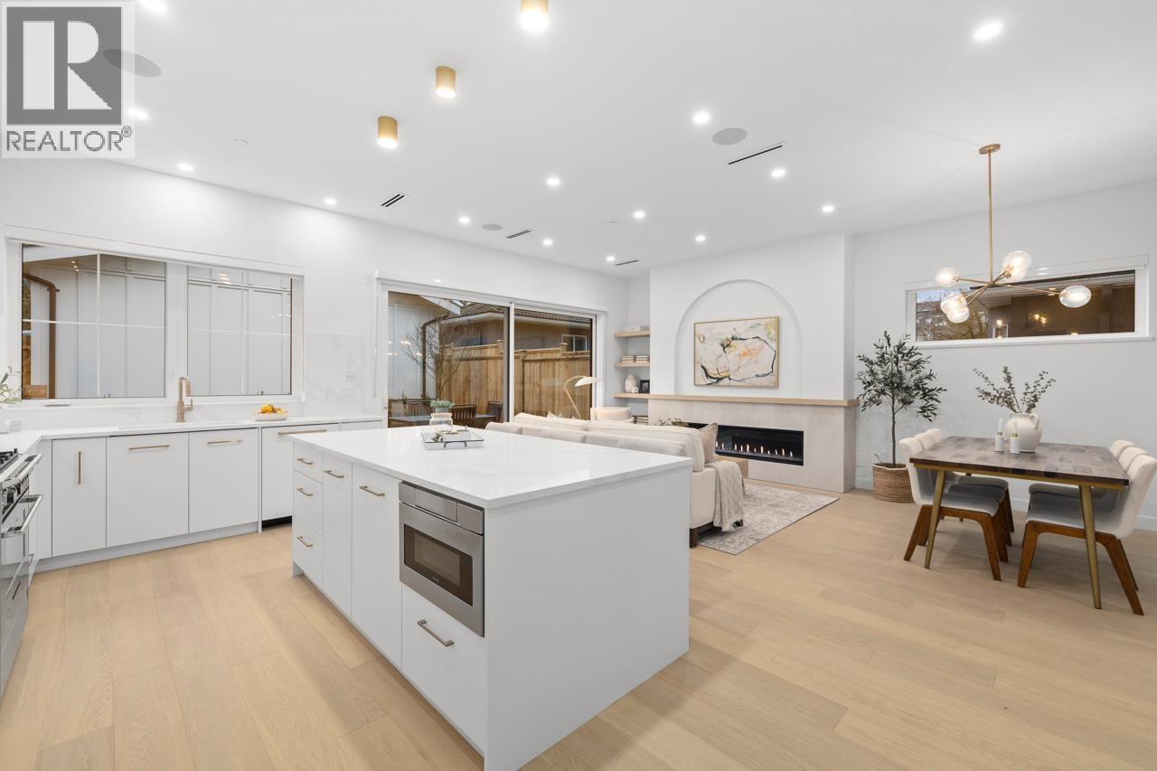 2 810 E 22nd Avenue, Vancouver, British Columbia  V5V 1V7 - Photo 13 - R3106208