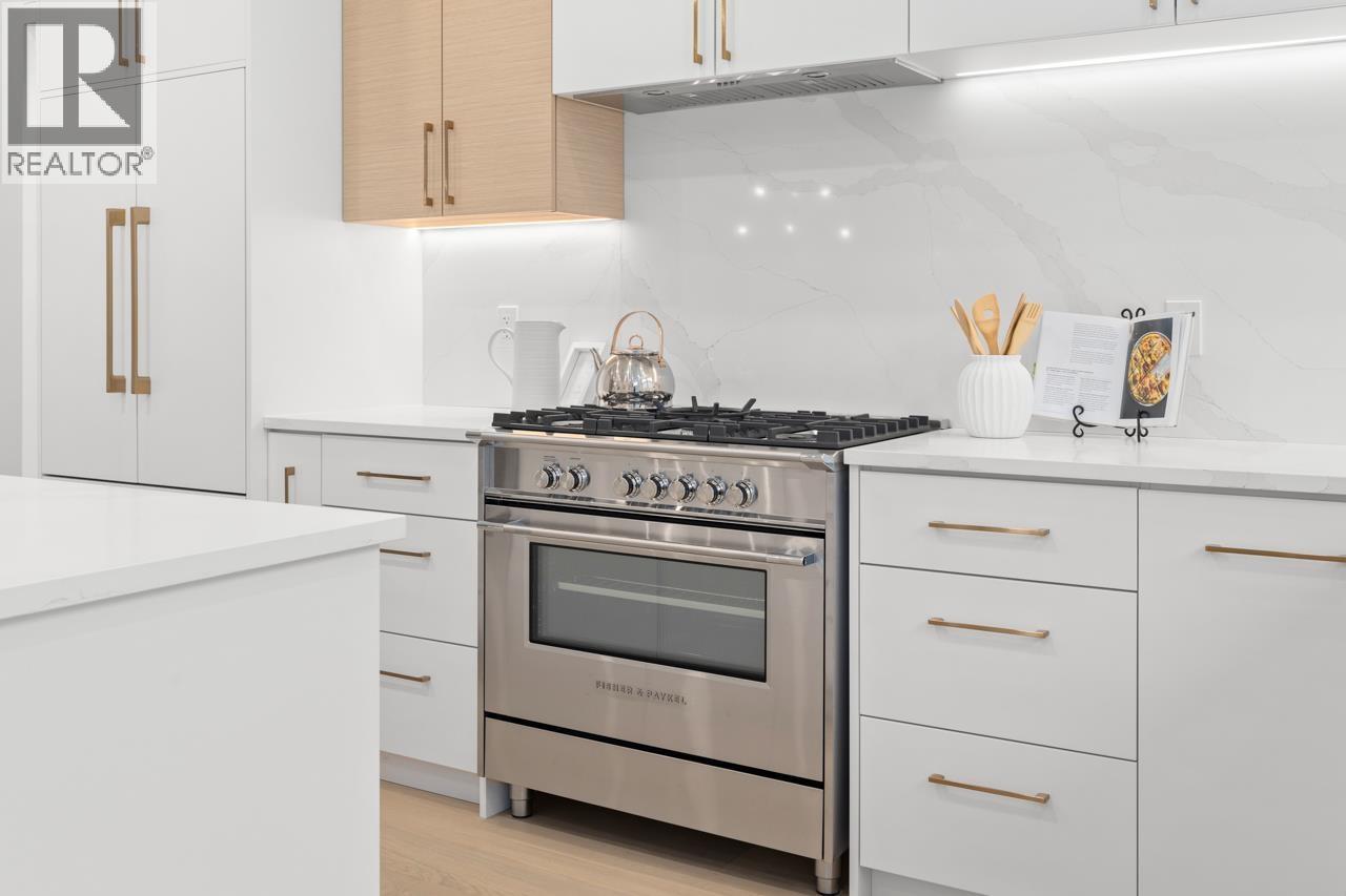 2 810 E 22nd Avenue, Vancouver, British Columbia  V5V 1V7 - Photo 16 - R3106208