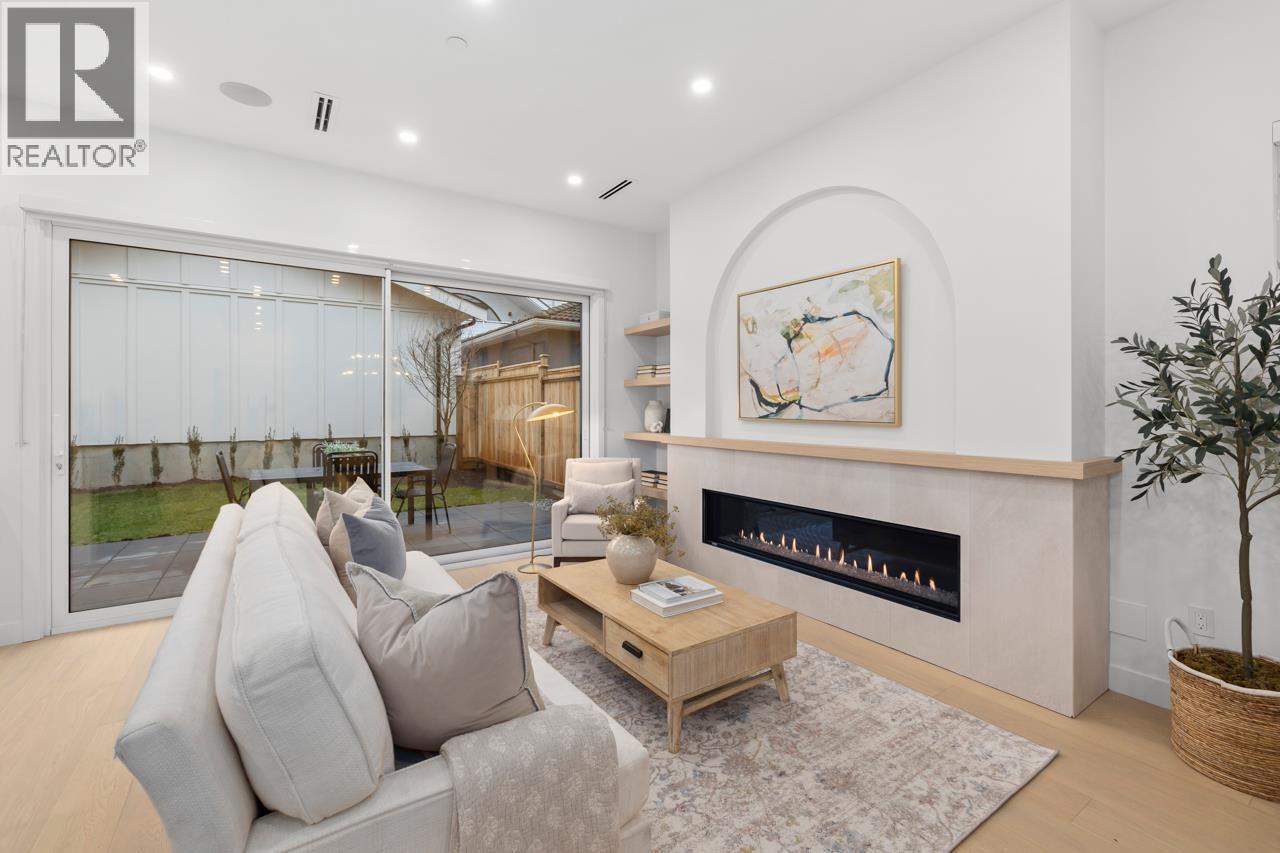 2 810 E 22nd Avenue, Vancouver, British Columbia  V5V 1V7 - Photo 5 - R3106208