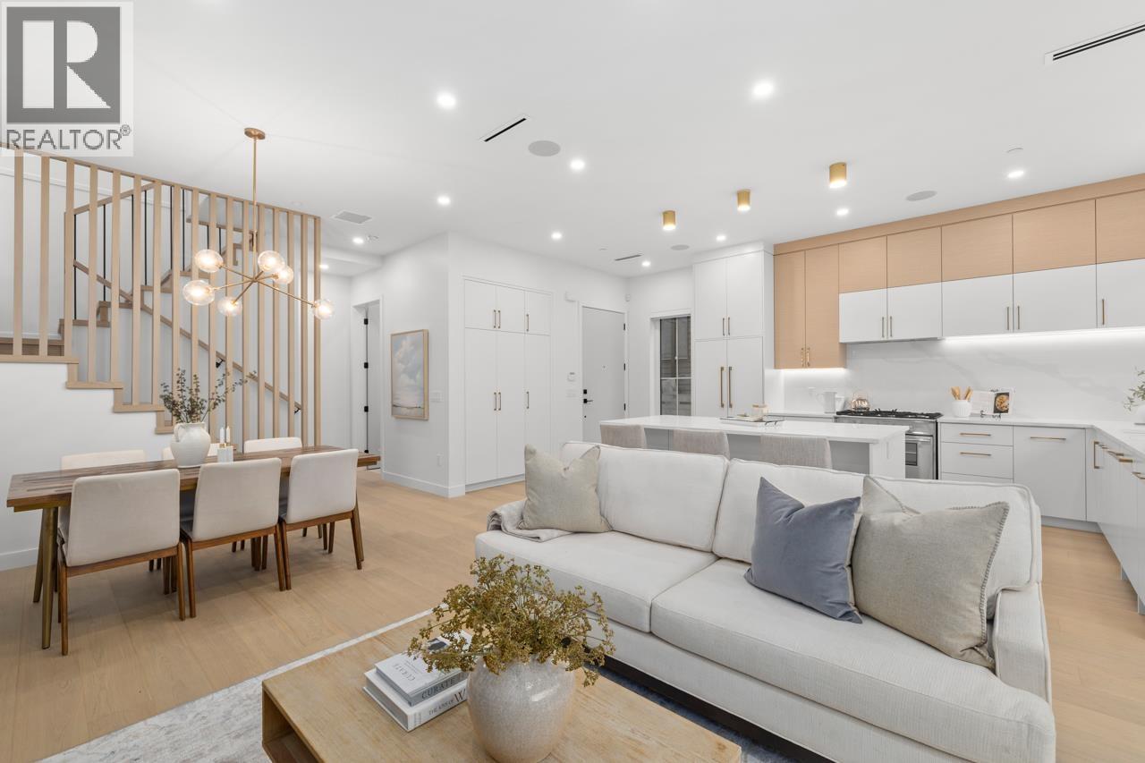 2 810 E 22nd Avenue, Vancouver, British Columbia  V5V 1V7 - Photo 6 - R3106208