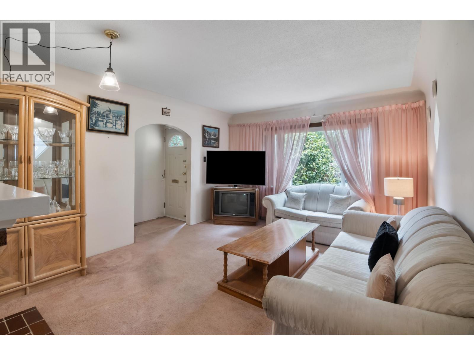 2448 East 29th Avenue, Vancouver, British Columbia  V5R 1T9 - Photo 9 - R3106191