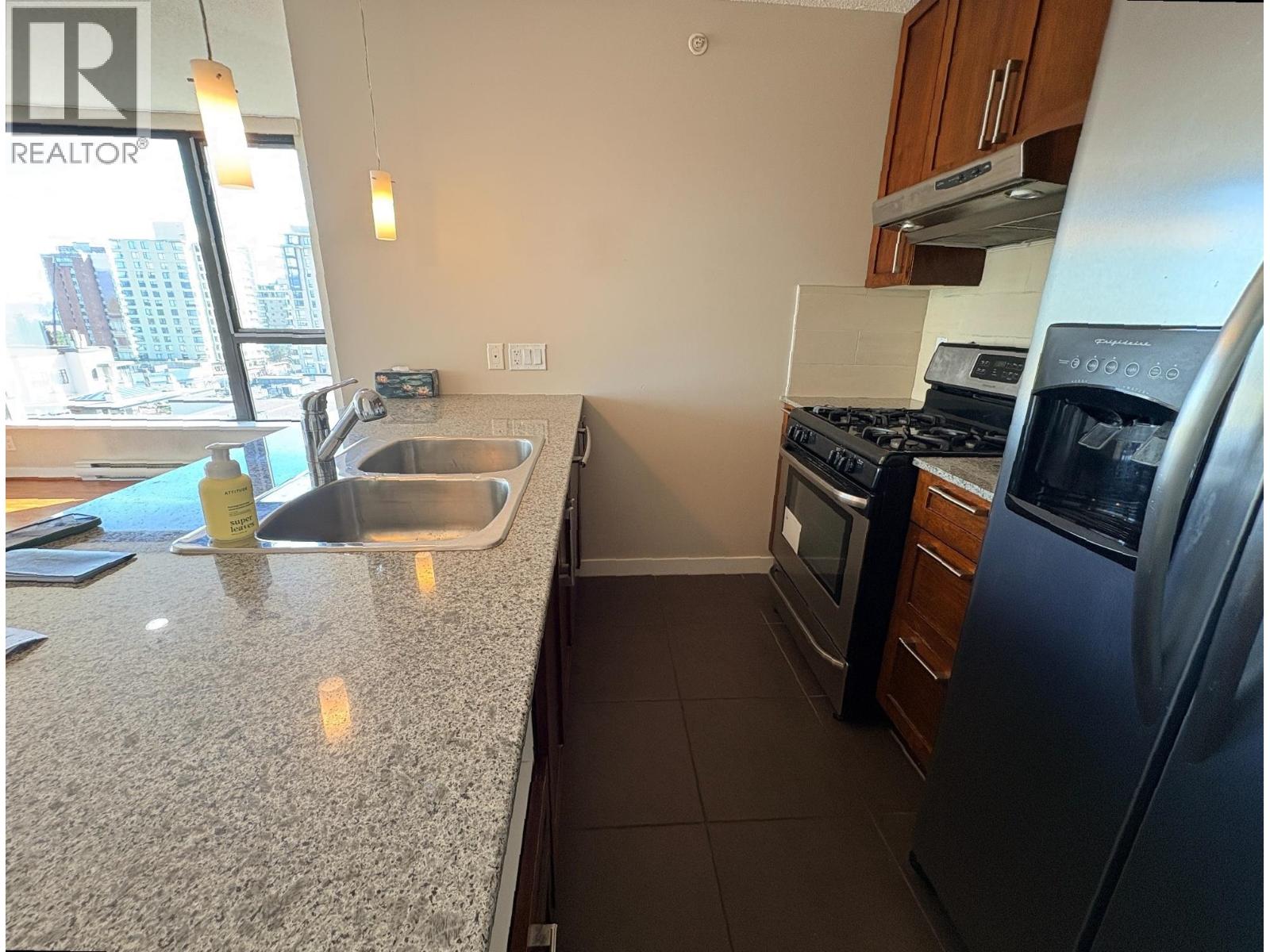 807 7088 Salisbury Avenue, Burnaby, British Columbia  V5E 0A4 - Photo 5 - R3106204