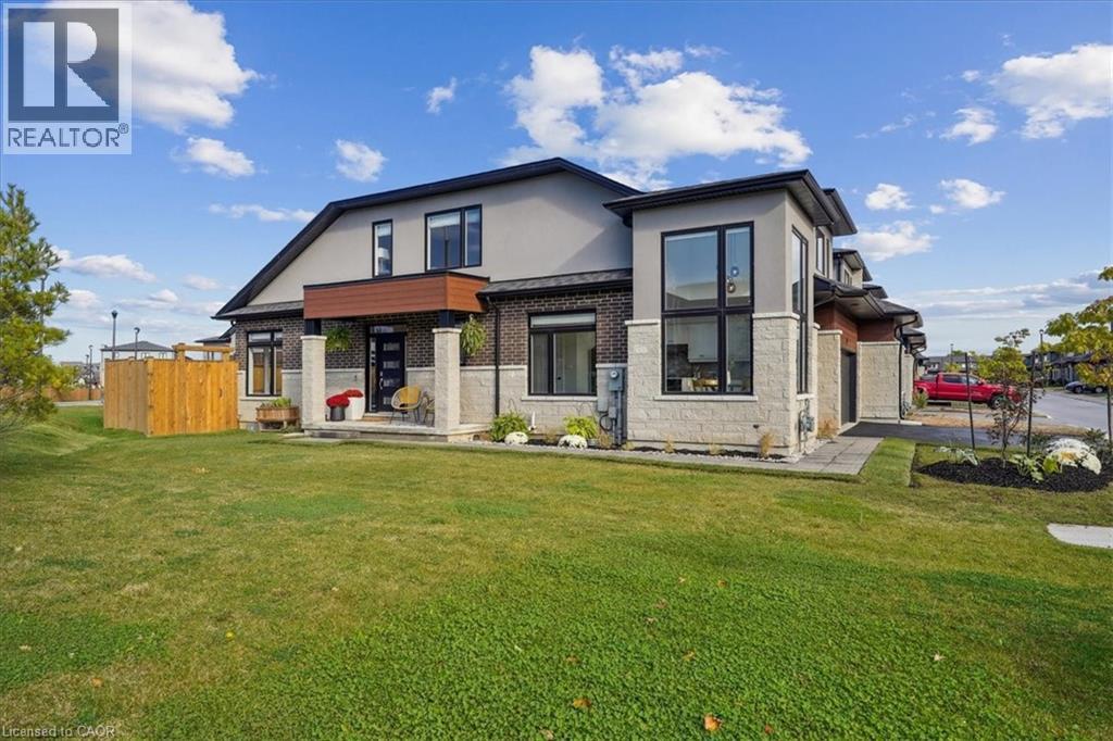 52 WELCH Lane, Hamilton, Ontario