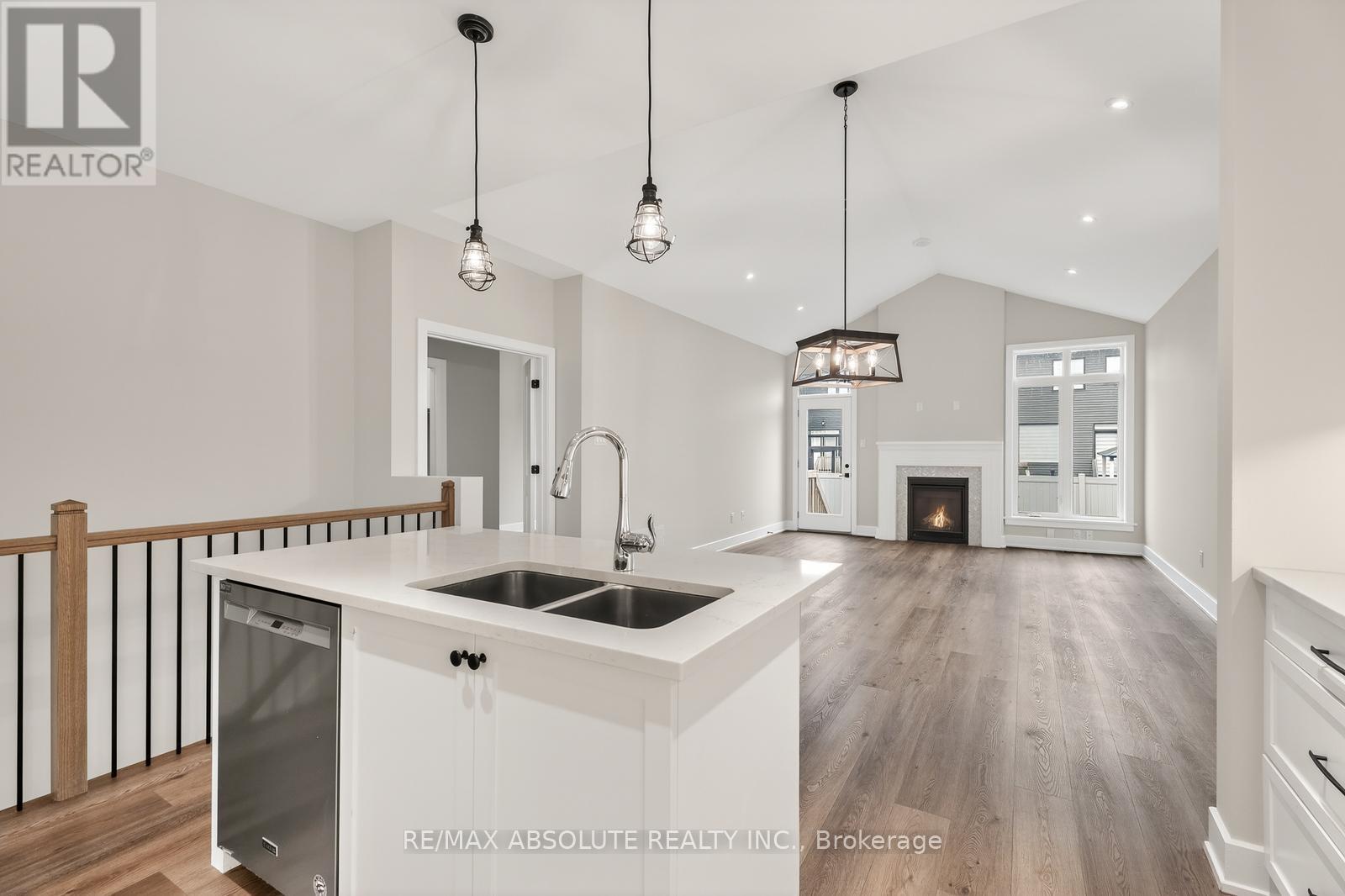 106 Mcphail Road, Carleton Place, Ontario  K7C 0P7 - Photo 11 - X12948226