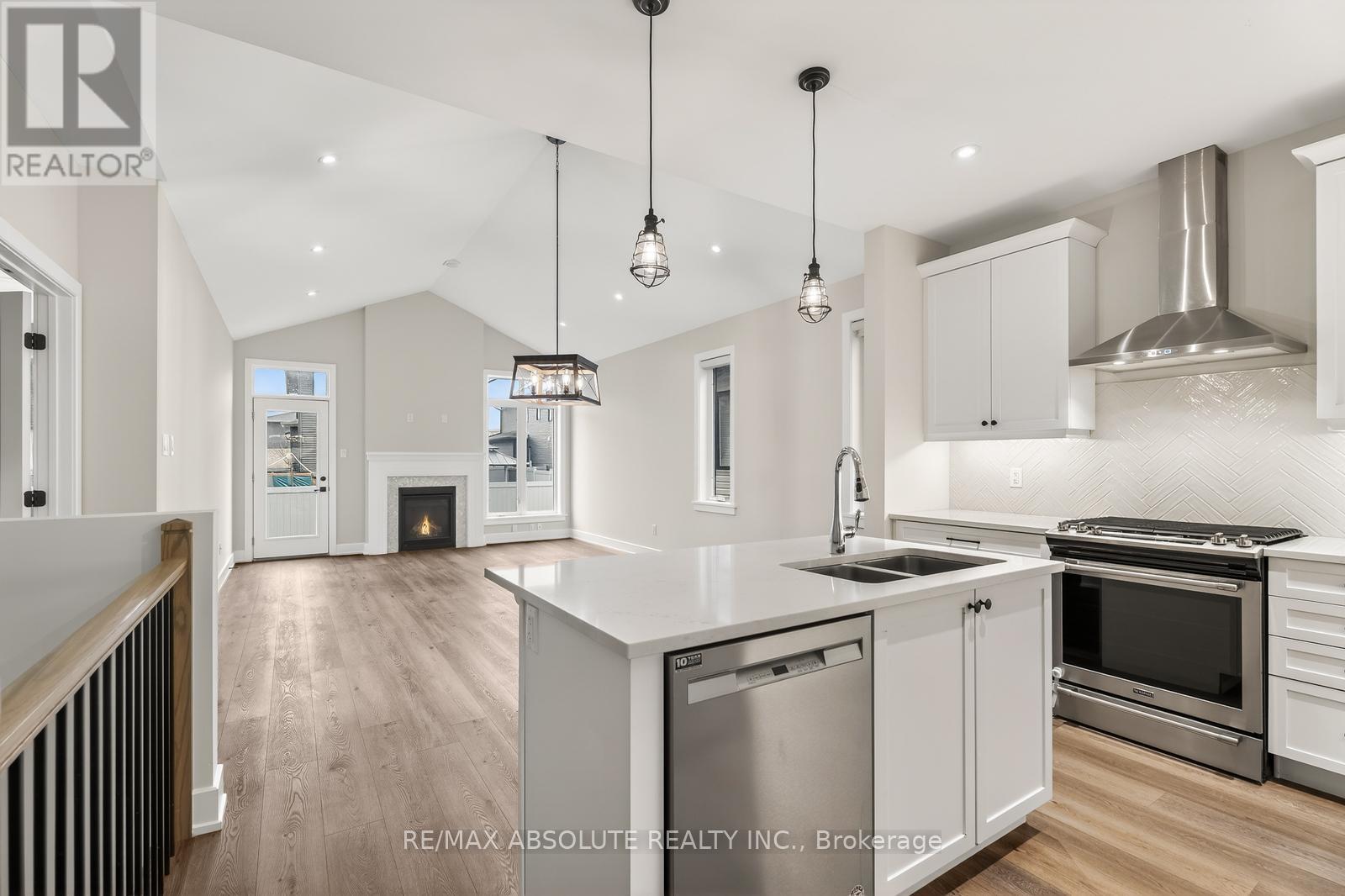 106 Mcphail Road, Carleton Place, Ontario  K7C 0P7 - Photo 4 - X12948226