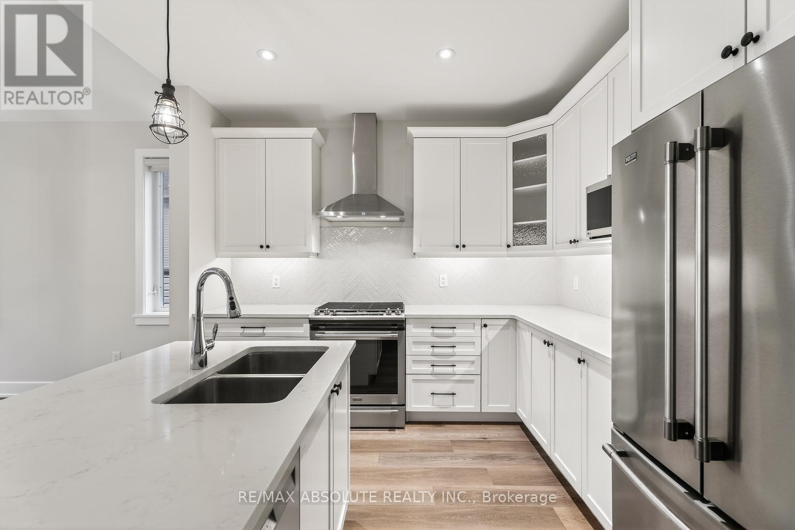 106 Mcphail Road, Carleton Place, Ontario  K7C 0P7 - Photo 9 - X12948226