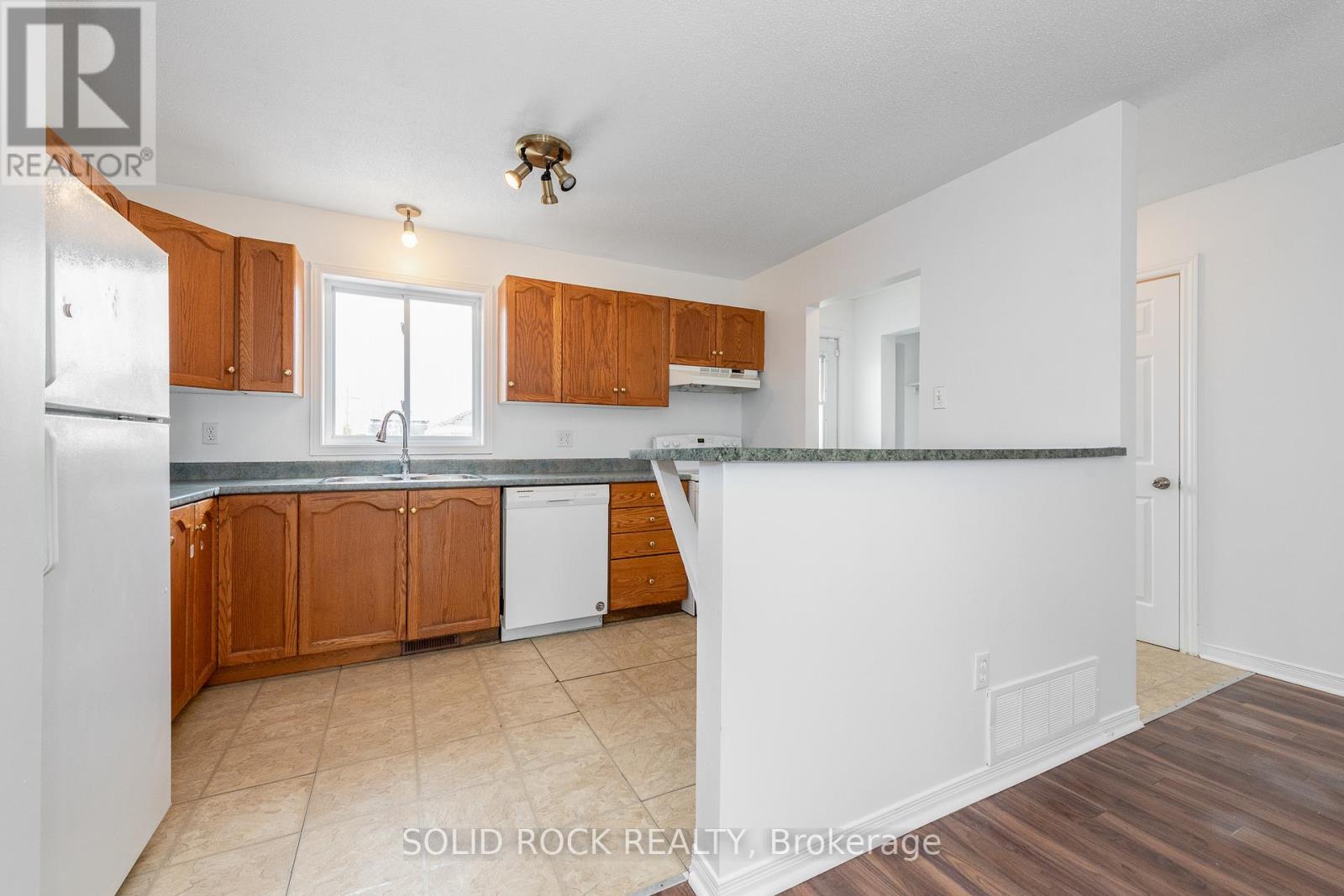 17 Johnston Street, Carleton Place, Ontario  K7C 4R7 - Photo 11 - X12948236