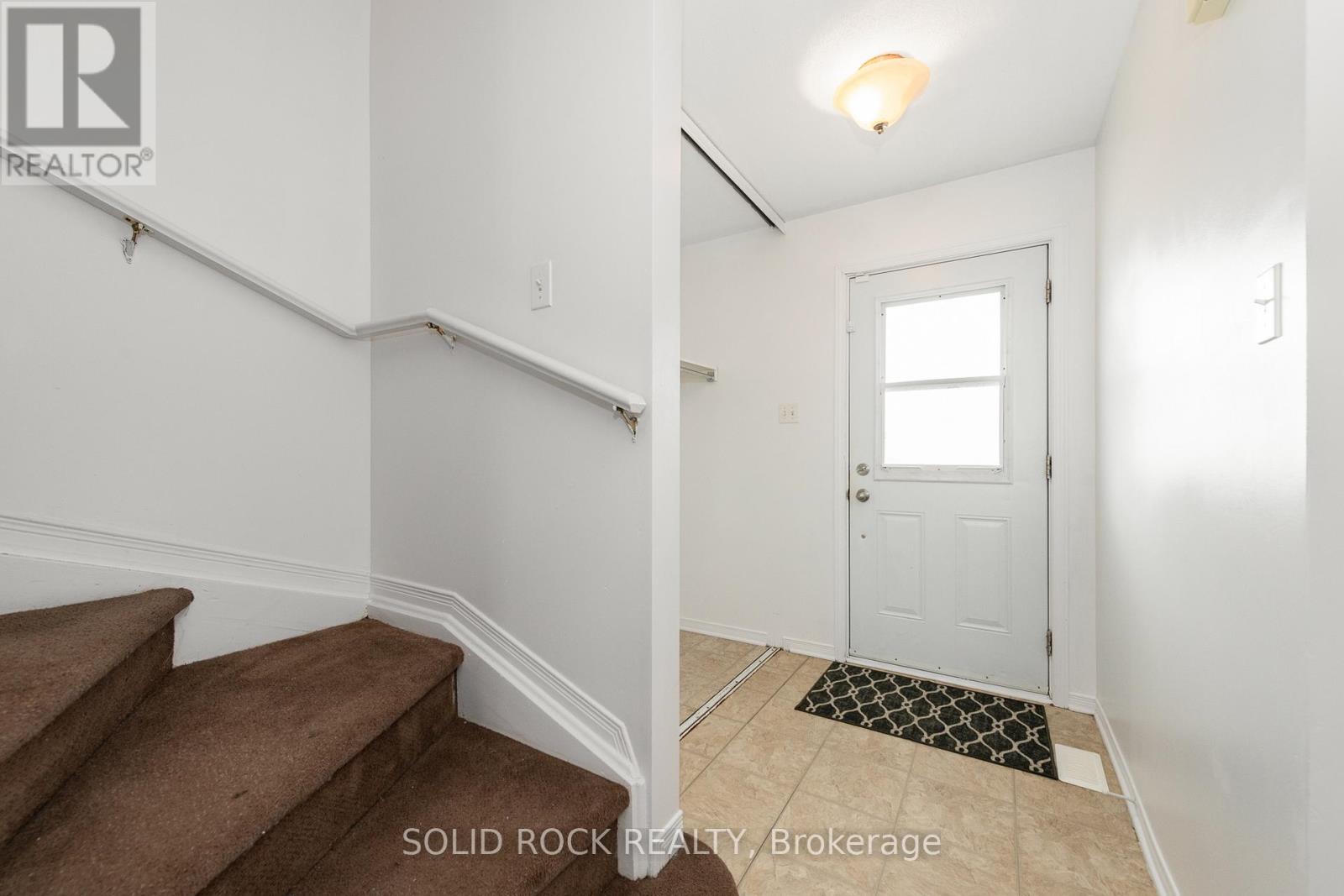 17 Johnston Street, Carleton Place, Ontario  K7C 4R7 - Photo 4 - X12948236