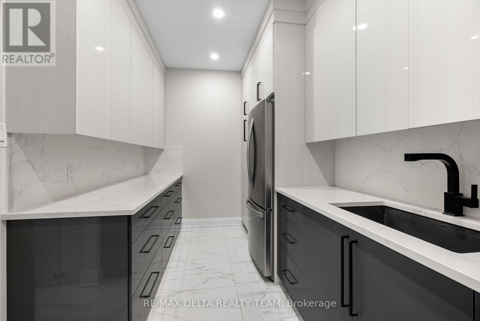 663 Ballycastle Crescent, Ottawa, Ontario  K1X 0A3 - Photo 18 - X12948244