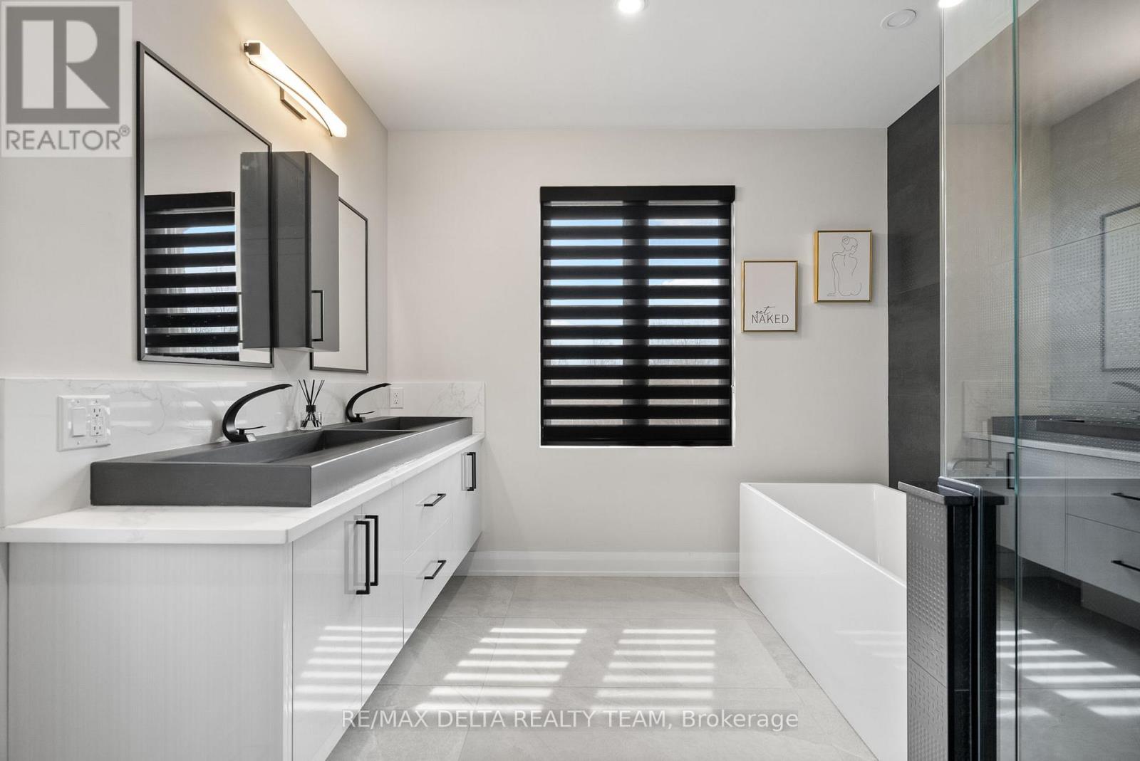 663 Ballycastle Crescent, Ottawa, Ontario  K1X 0A3 - Photo 25 - X12948244