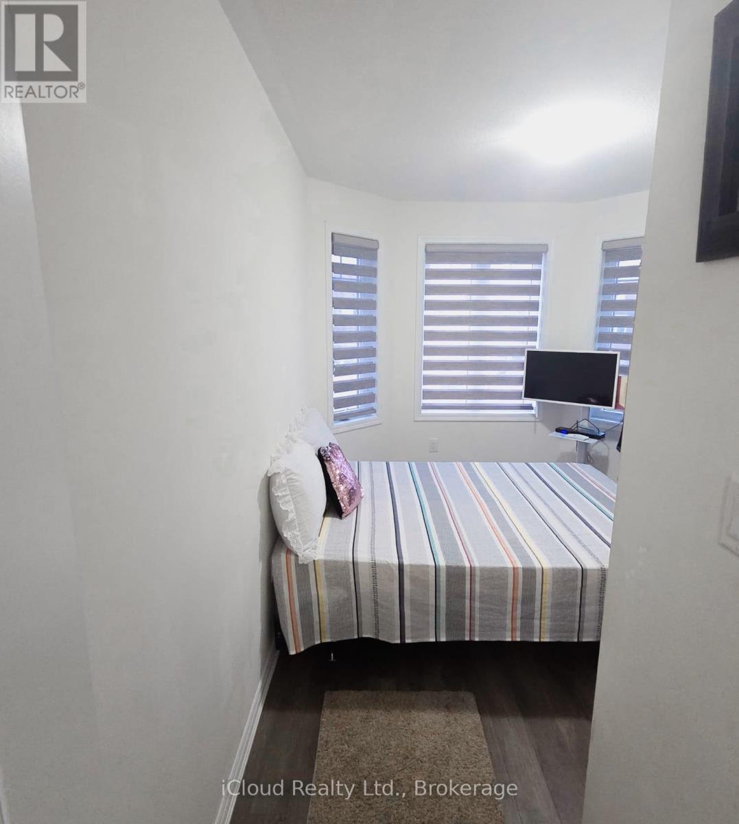 68 Phyllis Drive, Caledon, Ontario  L7C 4E2 - Photo 14 - W12936634