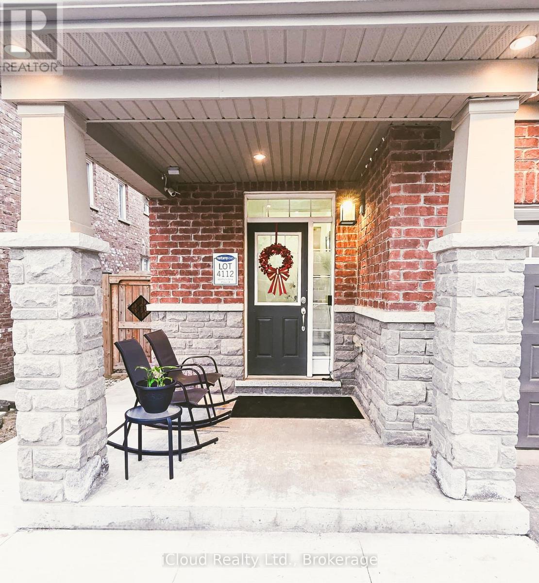 68 Phyllis Drive, Caledon, Ontario  L7C 4E2 - Photo 6 - W12936634