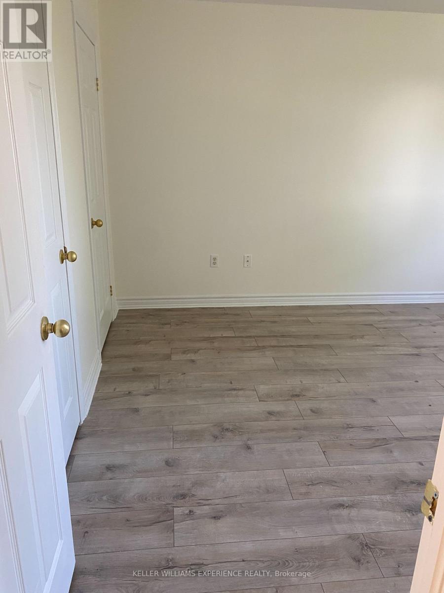 Upper - 23 Butternut Drive, Barrie, Ontario  L4N 0E3 - Photo 13 - S12948260