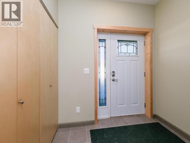 15-75 Sybil Circle, Whitehorse, Yukon  Y1A 0R7 - Photo 2 - 17139