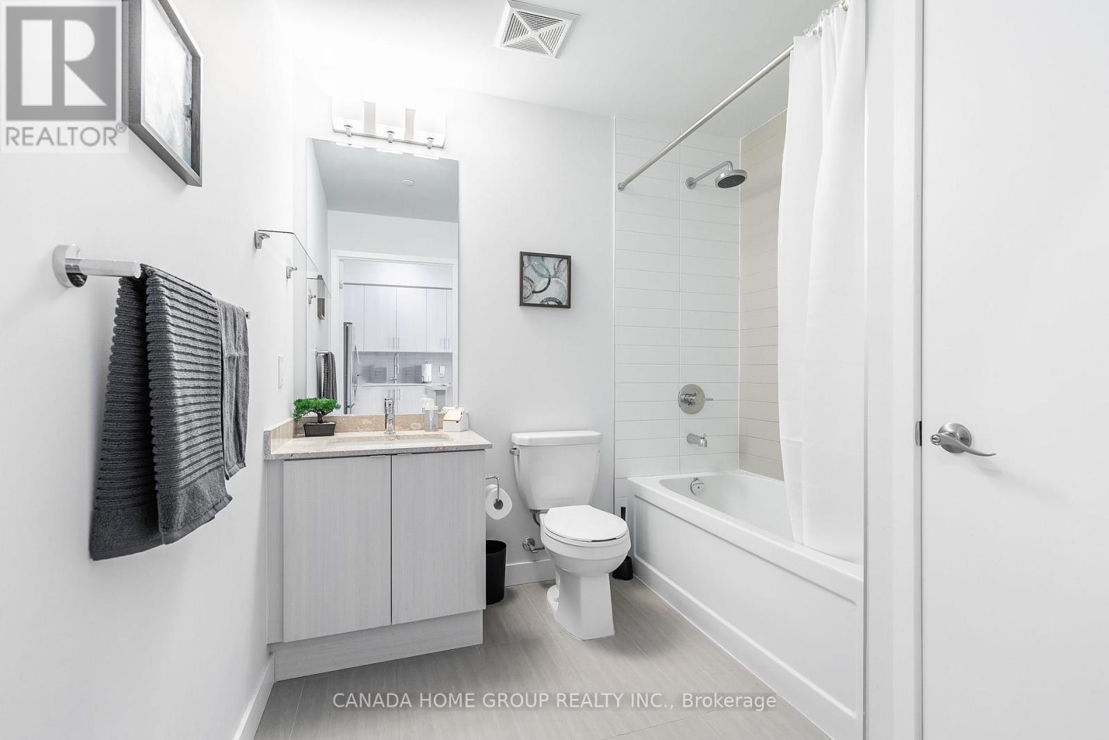 616 - 4055 Parkside Village Drive, Mississauga, Ontario  L5B 0K2 - Photo 12 - W12948196