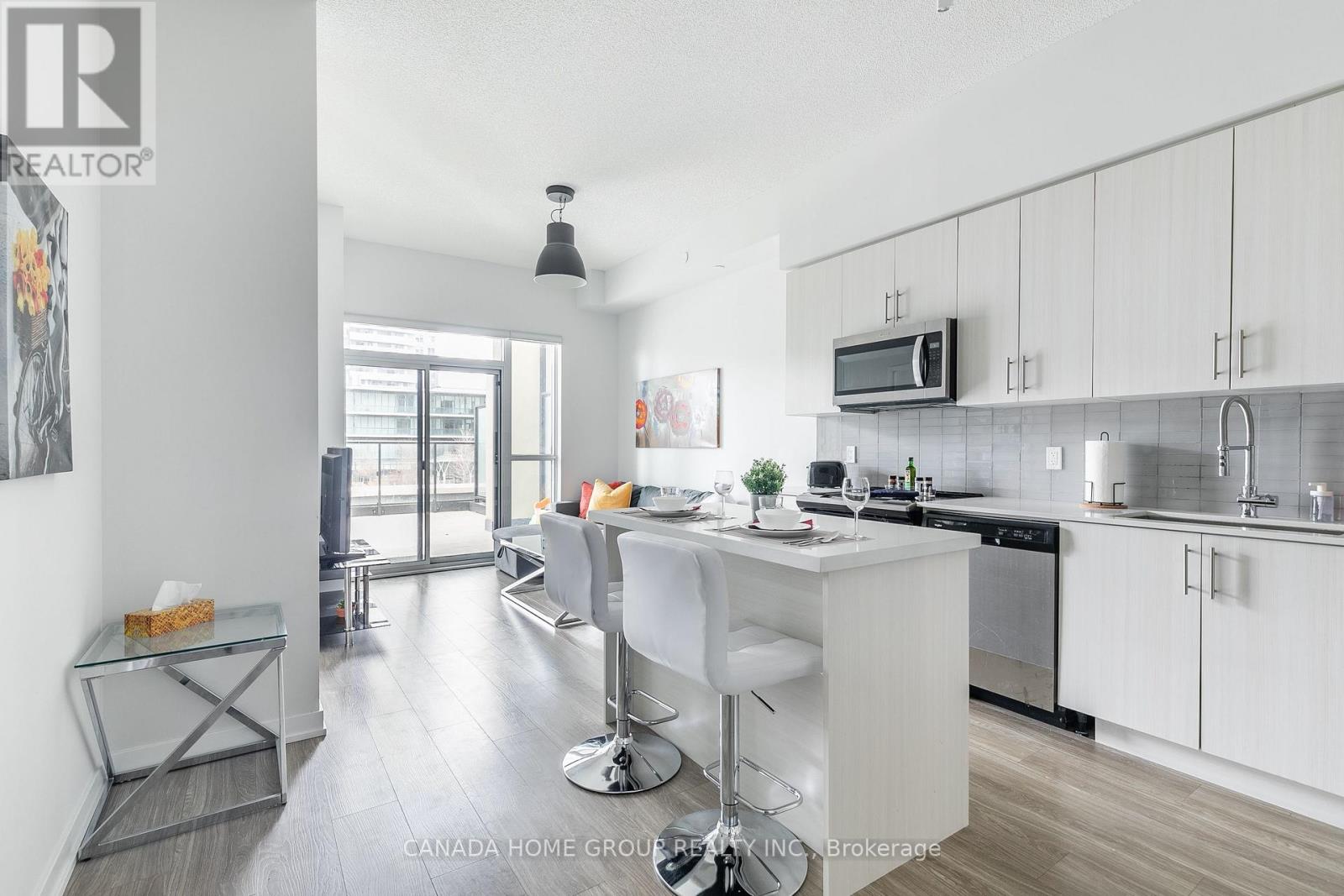 616 - 4055 Parkside Village Drive, Mississauga, Ontario  L5B 0K2 - Photo 2 - W12948196