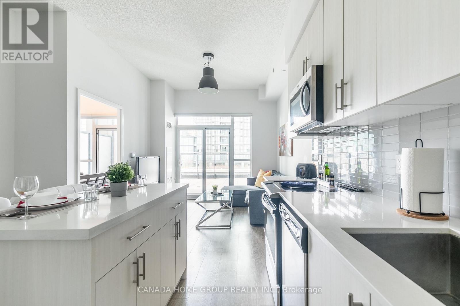 616 - 4055 Parkside Village Drive, Mississauga, Ontario  L5B 0K2 - Photo 7 - W12948196