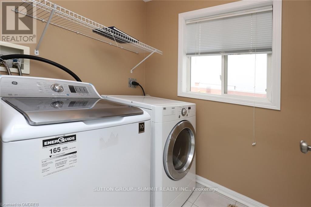 4034 Donnic Drive, Burlington, Ontario  L7M 0A7 - Photo 19 - W12948204