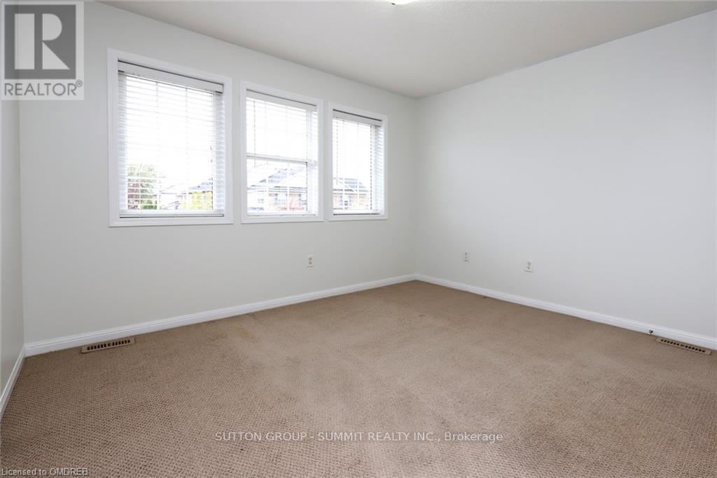 4034 Donnic Drive, Burlington, Ontario  L7M 0A7 - Photo 27 - W12948204