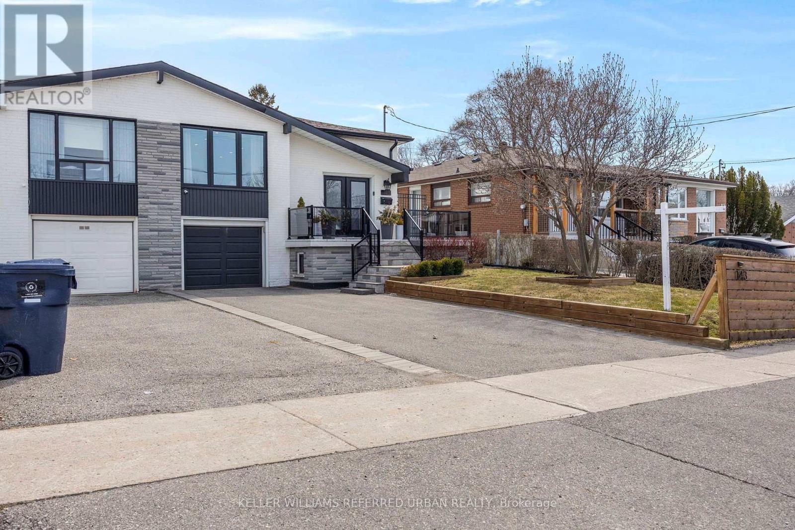 143 GRANDRAVINE DRIVE, Toronto, Ontario