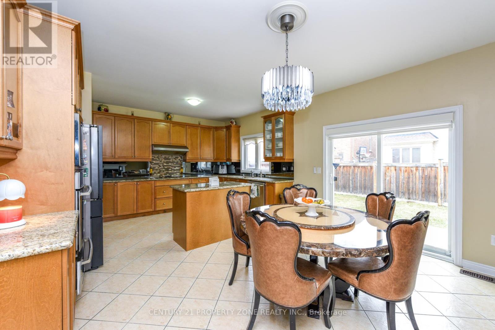 22 Jacksonville Drive, Brampton, Ontario  L6P 2Z3 - Photo 2 - W12948228