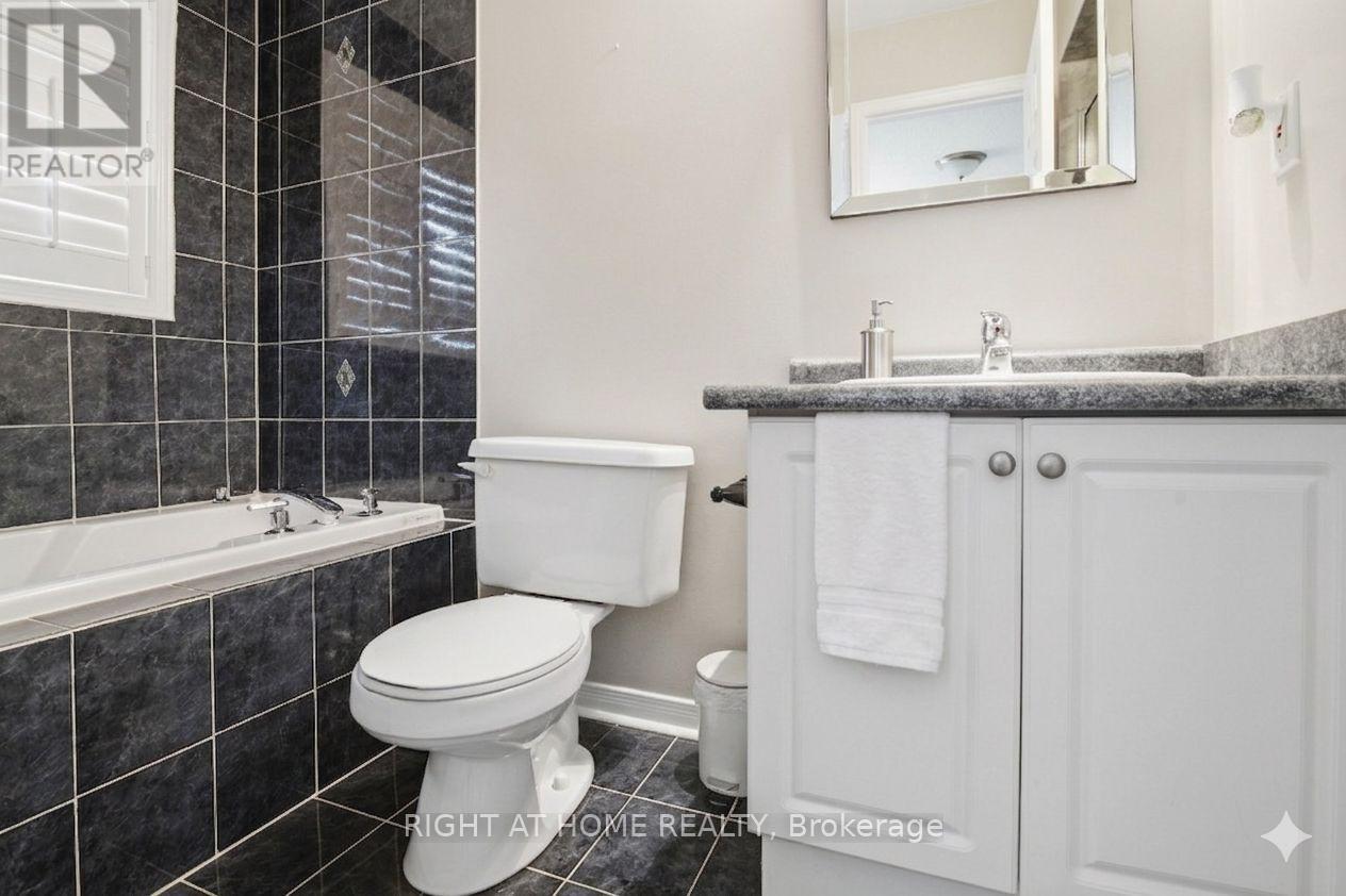 2346 Newcastle Crescent, Oakville, Ontario  L6M 4P6 - Photo 11 - W12948234