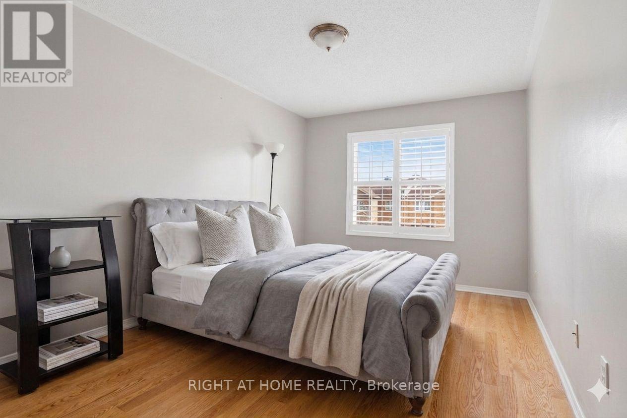 2346 Newcastle Crescent, Oakville, Ontario  L6M 4P6 - Photo 12 - W12948234