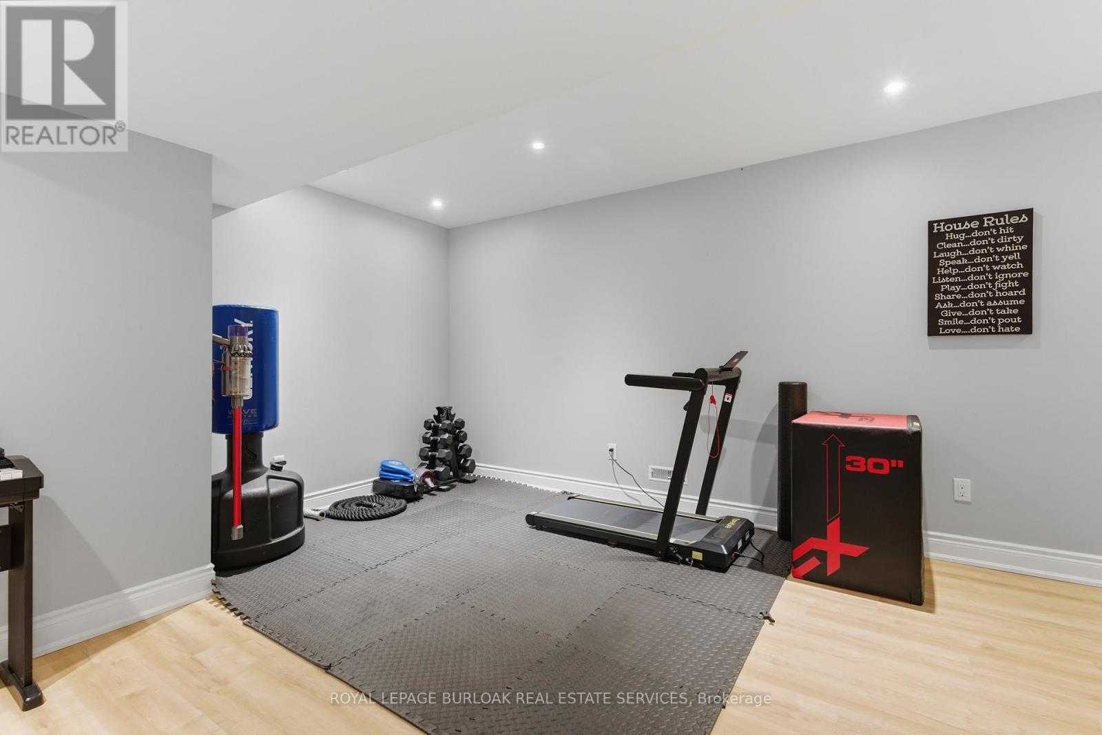 2267 Whistling Springs Crescent, Oakville, Ontario  L6M 5G5 - Photo 28 - W12948254