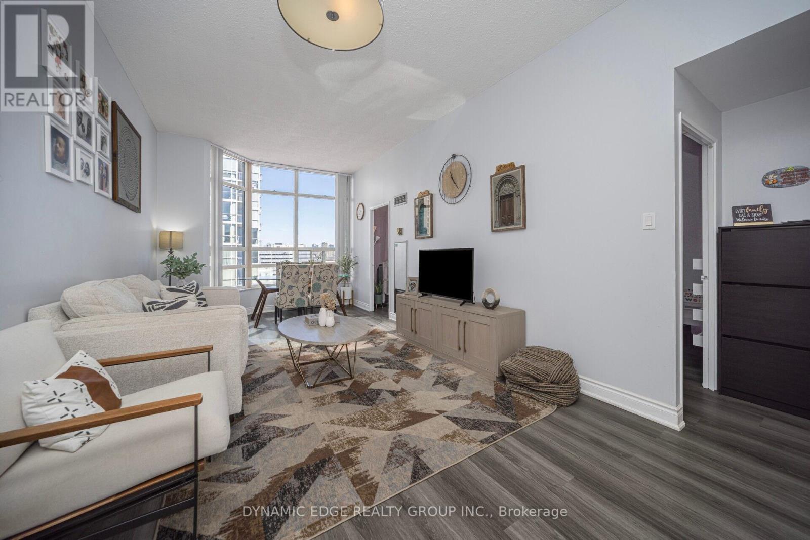 1607 - 250 Webb Drive, Mississauga, Ontario  L5B 3Z4 - Photo 13 - W12948258