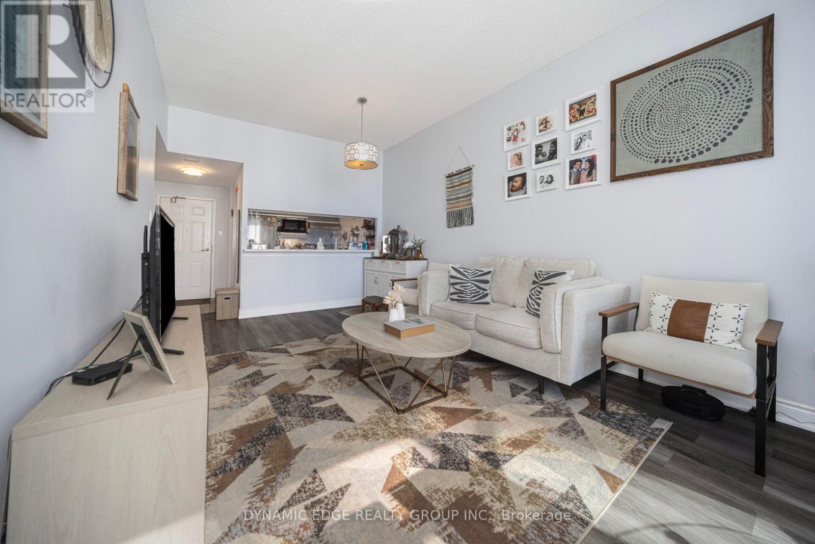 1607 - 250 Webb Drive, Mississauga, Ontario  L5B 3Z4 - Photo 15 - W12948258