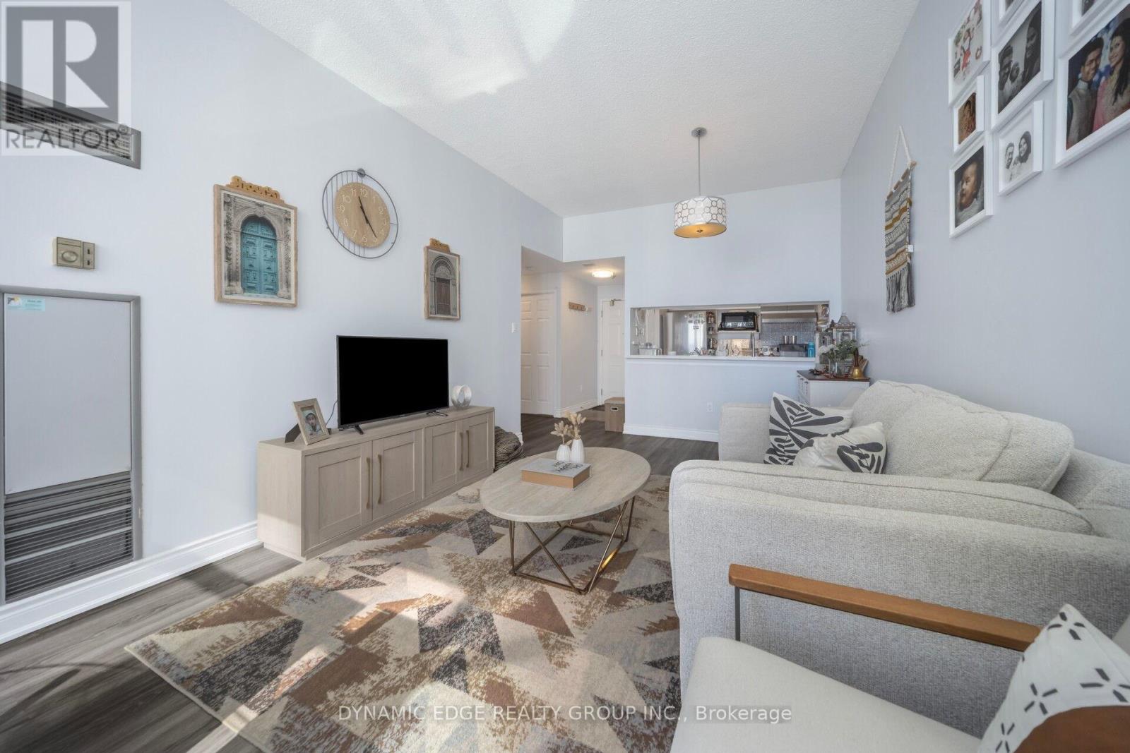 1607 - 250 Webb Drive, Mississauga, Ontario  L5B 3Z4 - Photo 16 - W12948258