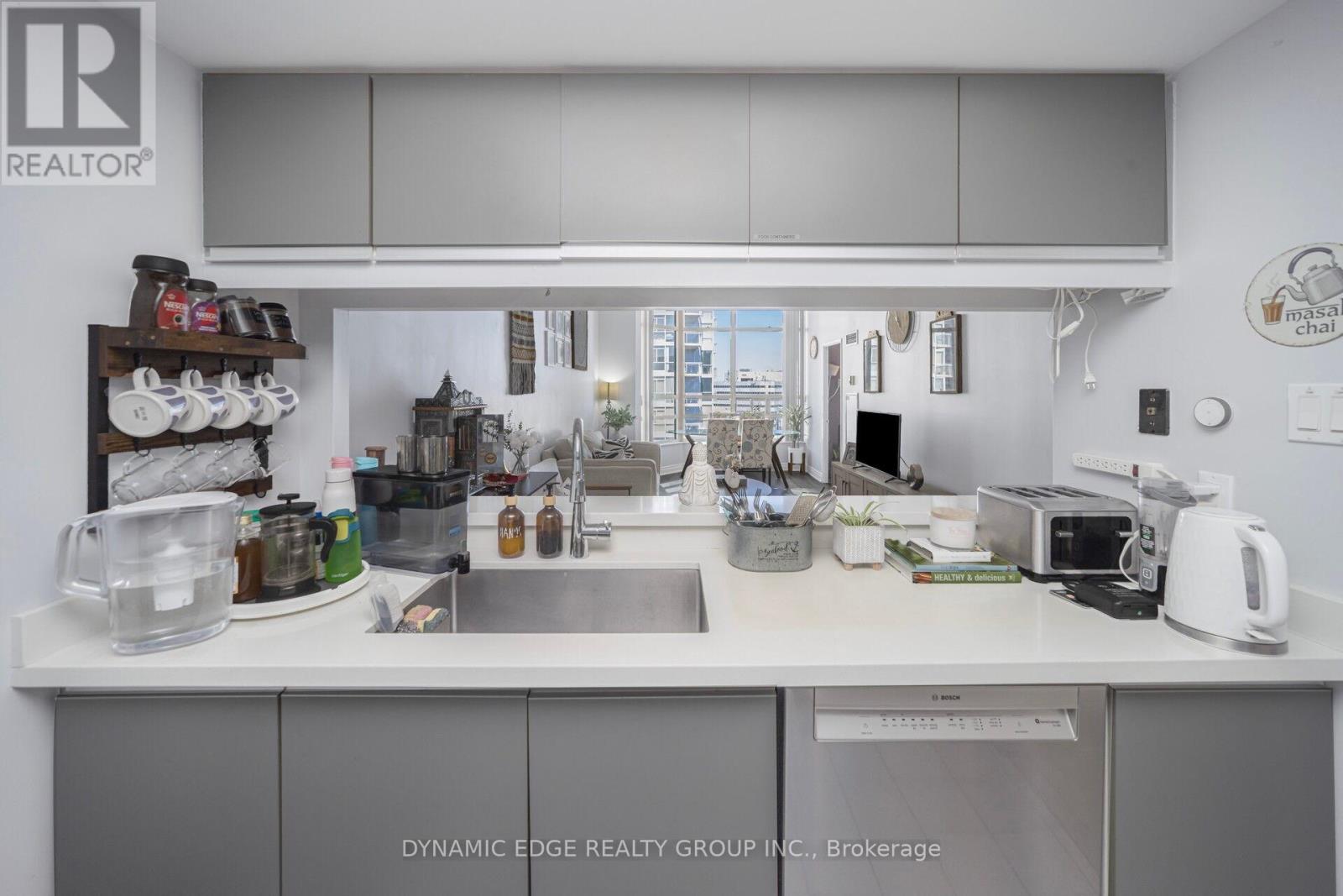 1607 - 250 Webb Drive, Mississauga, Ontario  L5B 3Z4 - Photo 23 - W12948258