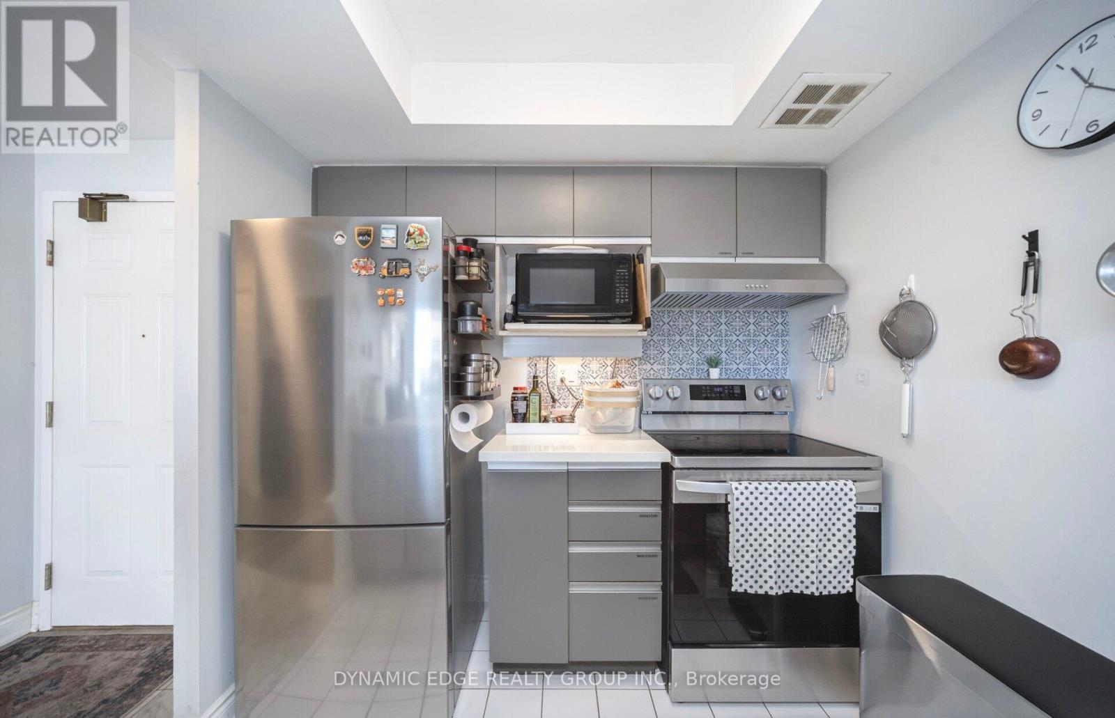 1607 - 250 Webb Drive, Mississauga, Ontario  L5B 3Z4 - Photo 24 - W12948258