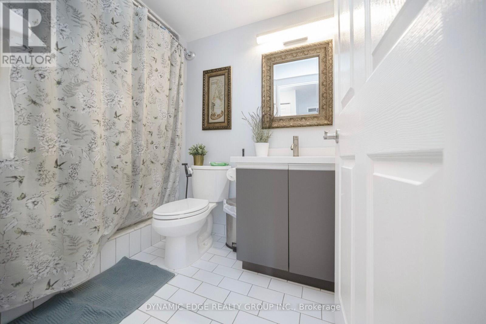 1607 - 250 Webb Drive, Mississauga, Ontario  L5B 3Z4 - Photo 30 - W12948258