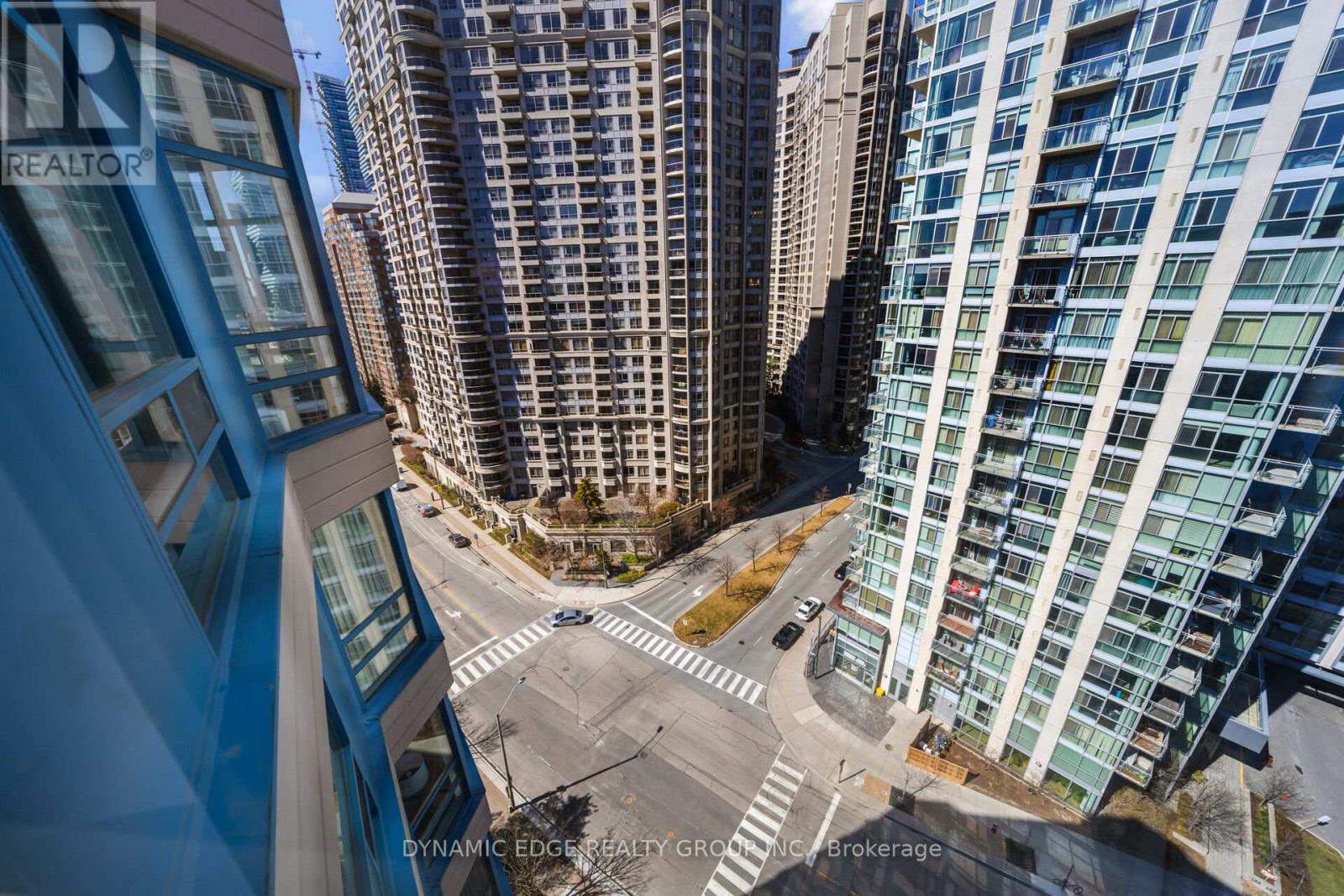 1607 - 250 Webb Drive, Mississauga, Ontario  L5B 3Z4 - Photo 44 - W12948258