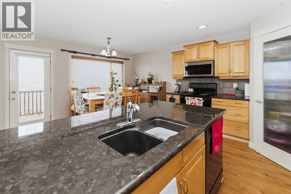 50 Panamount View Nw, Calgary, Alberta  T3K 0A6 - Photo 12 - A2292916