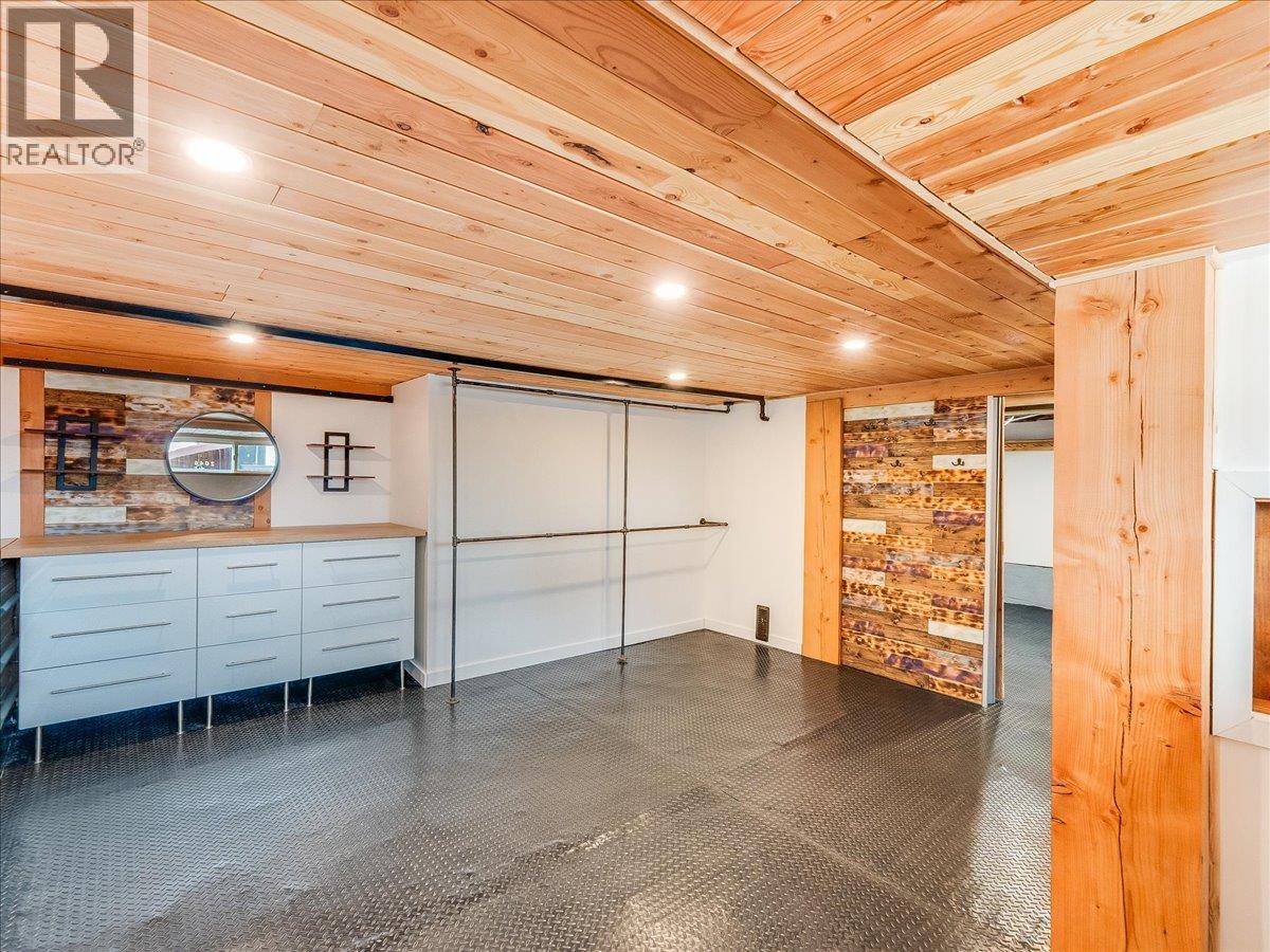 2043 Park Street, Rossland, British Columbia  V0G 1Y0 - Photo 47 - 10379188