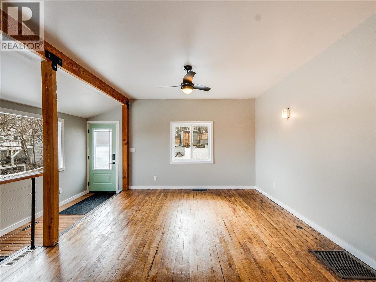 2043 Park Street, Rossland, British Columbia  V0G 1Y0 - Photo 26 - 10379188