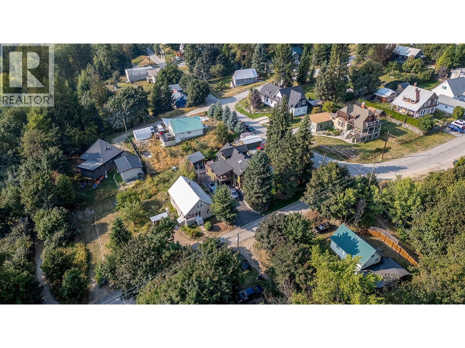 1929 Union Avenue, Rossland, British Columbia  V0G 1Y0 - Photo 13 - 10379987