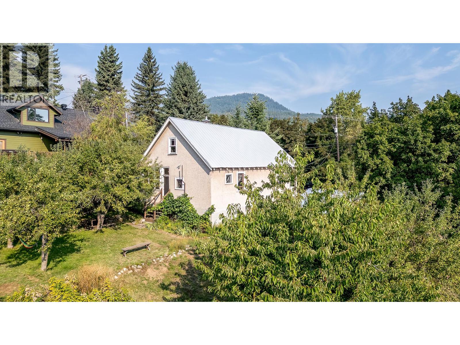 1929 Union Avenue, Rossland, British Columbia  V0G 1Y0 - Photo 33 - 10379987