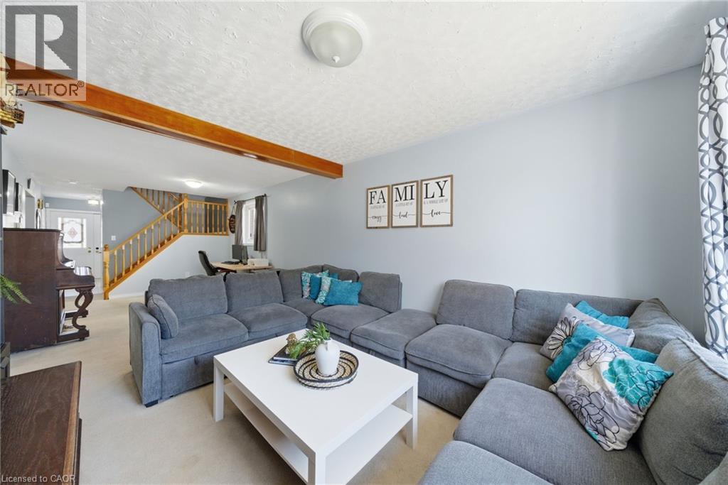 15 Finch Place, Hamilton, Ontario  L9A 5C2 - Photo 11 - 40817071