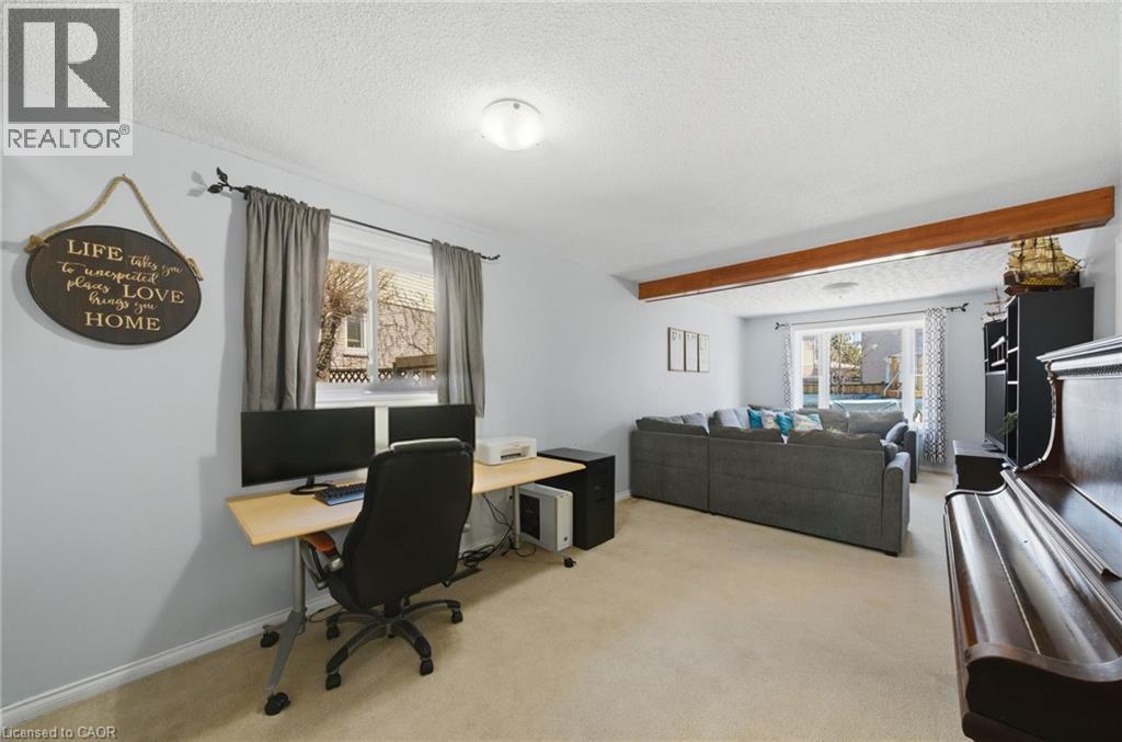 15 Finch Place, Hamilton, Ontario  L9A 5C2 - Photo 8 - 40817071